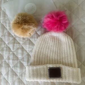 Love Your Melon knit Pom beanie with debossed patch & two detachable poms! 🩷🤎